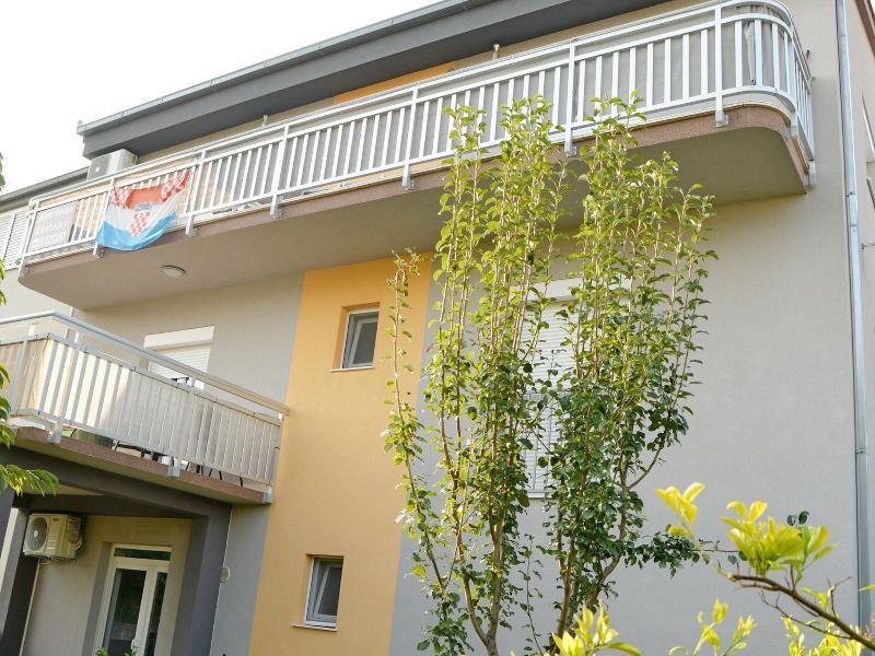 Apartments Damir Kaštel Štafilić Εξωτερικό φωτογραφία